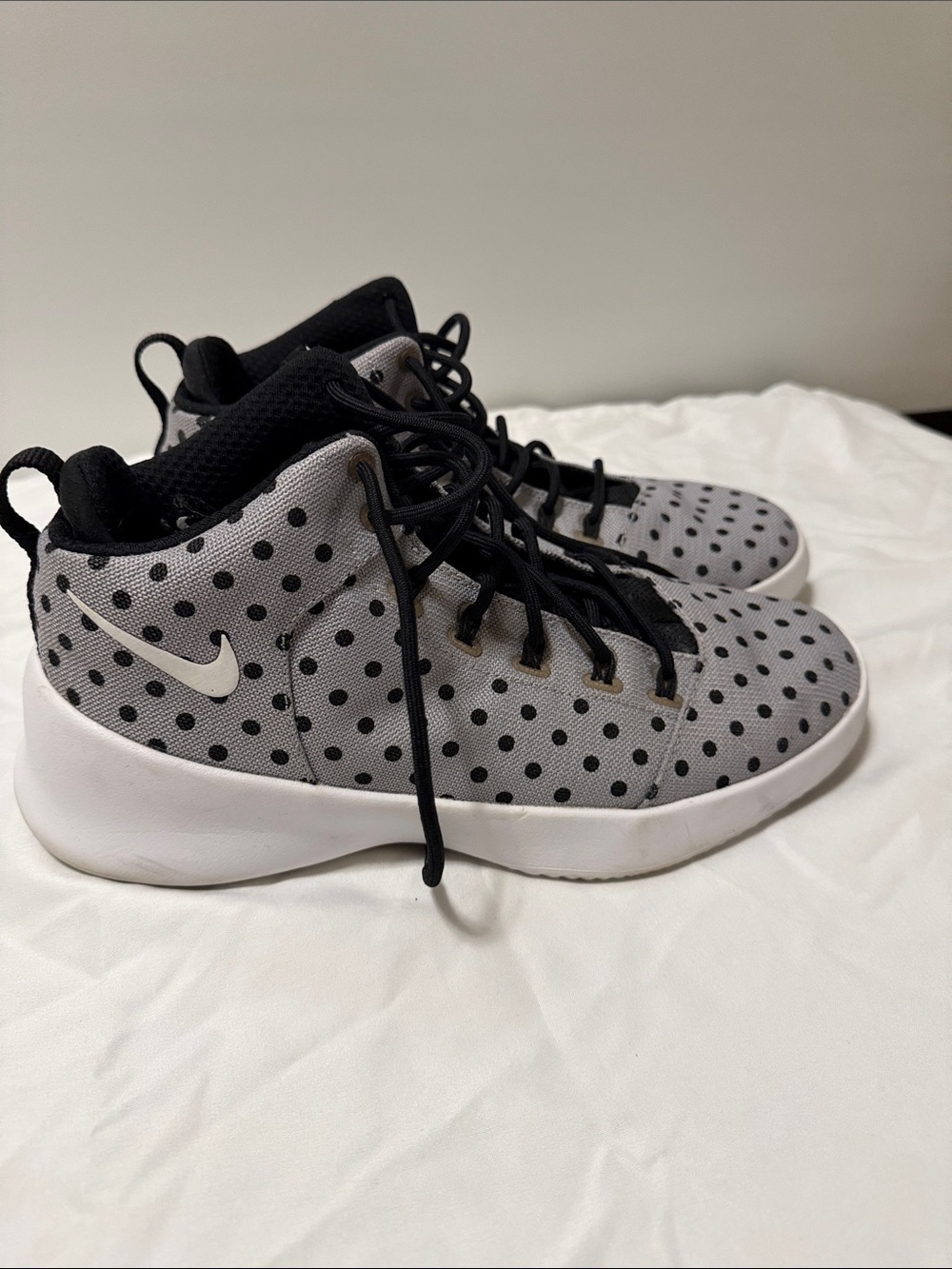 Nike Men’s Grey and Black Polka Dot High-Top Sneakers